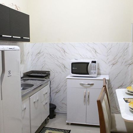 Kitnet Moderna, Confortavel , Climatizada E Linda 7A Монтис-Кларус Экстерьер фото